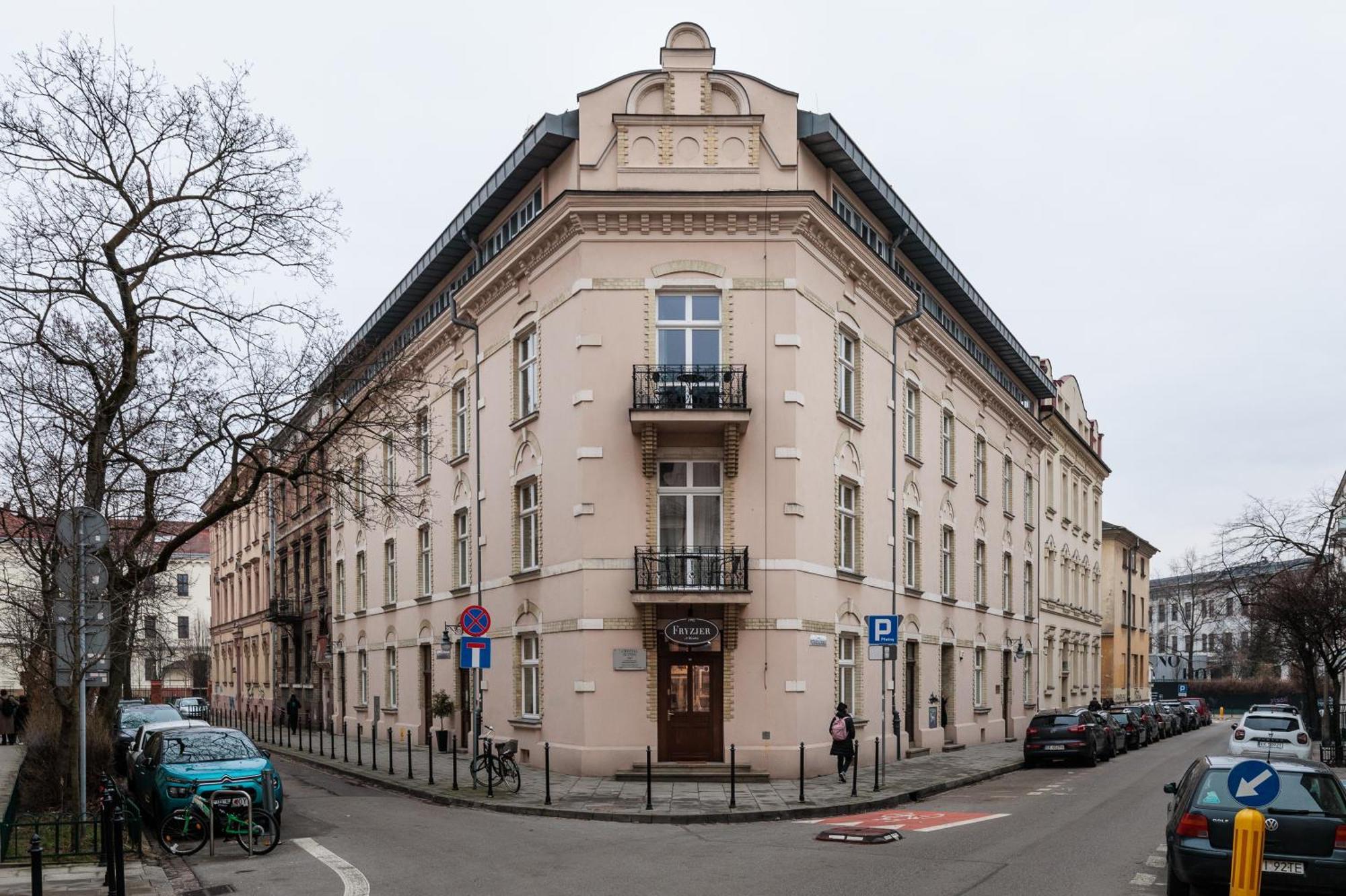 Classy Old Town Suites - By Upstairs Krasków Exterior foto